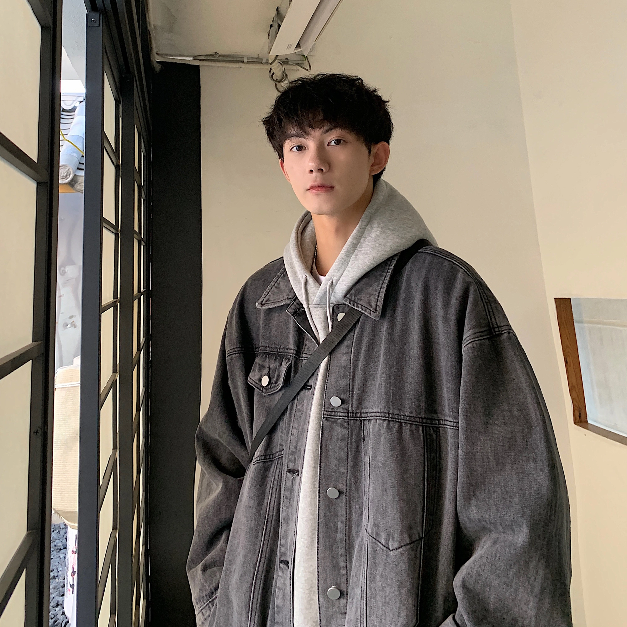 Fakeyoung
