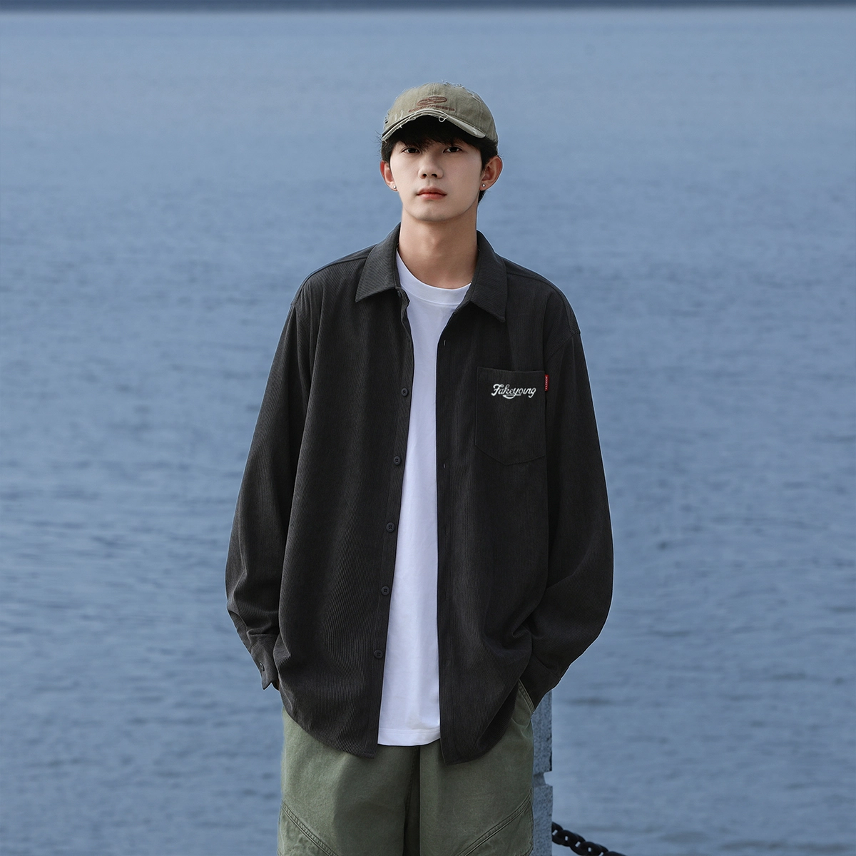 Fakeyoung logo