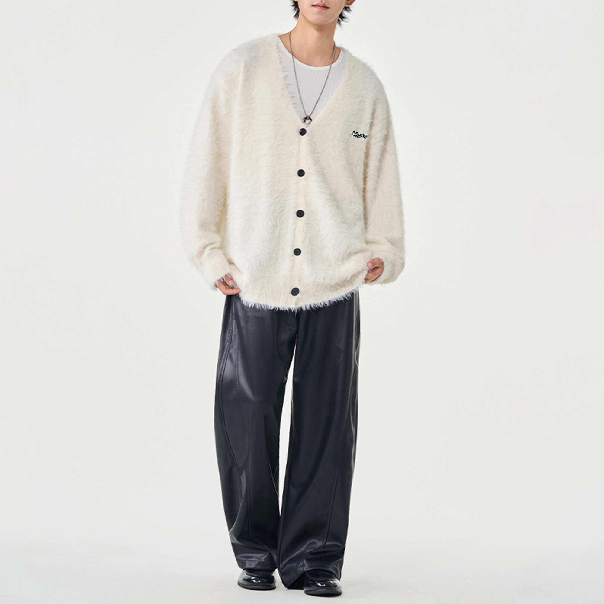 Fakeyoung Vlogo