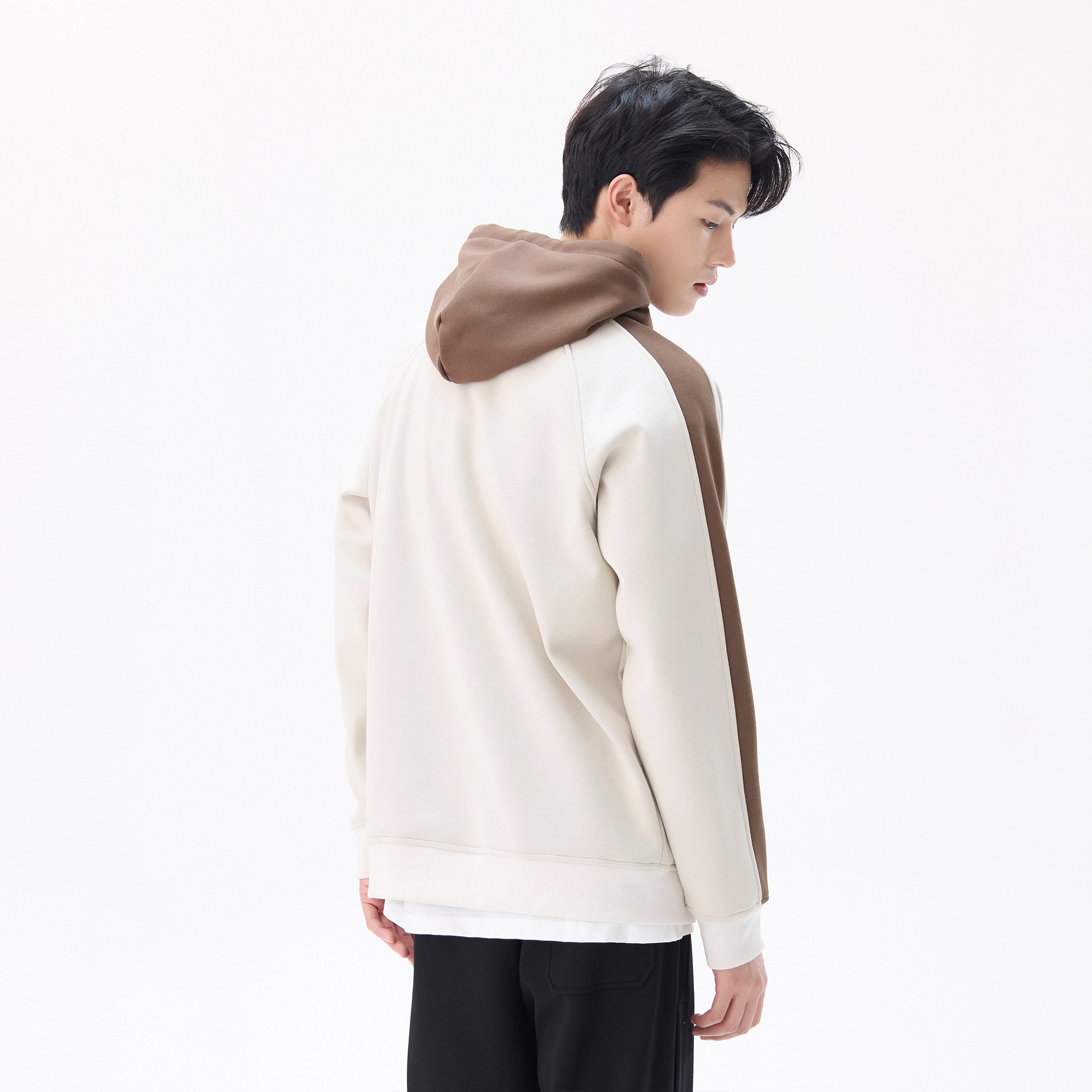 Fakeyoung logo