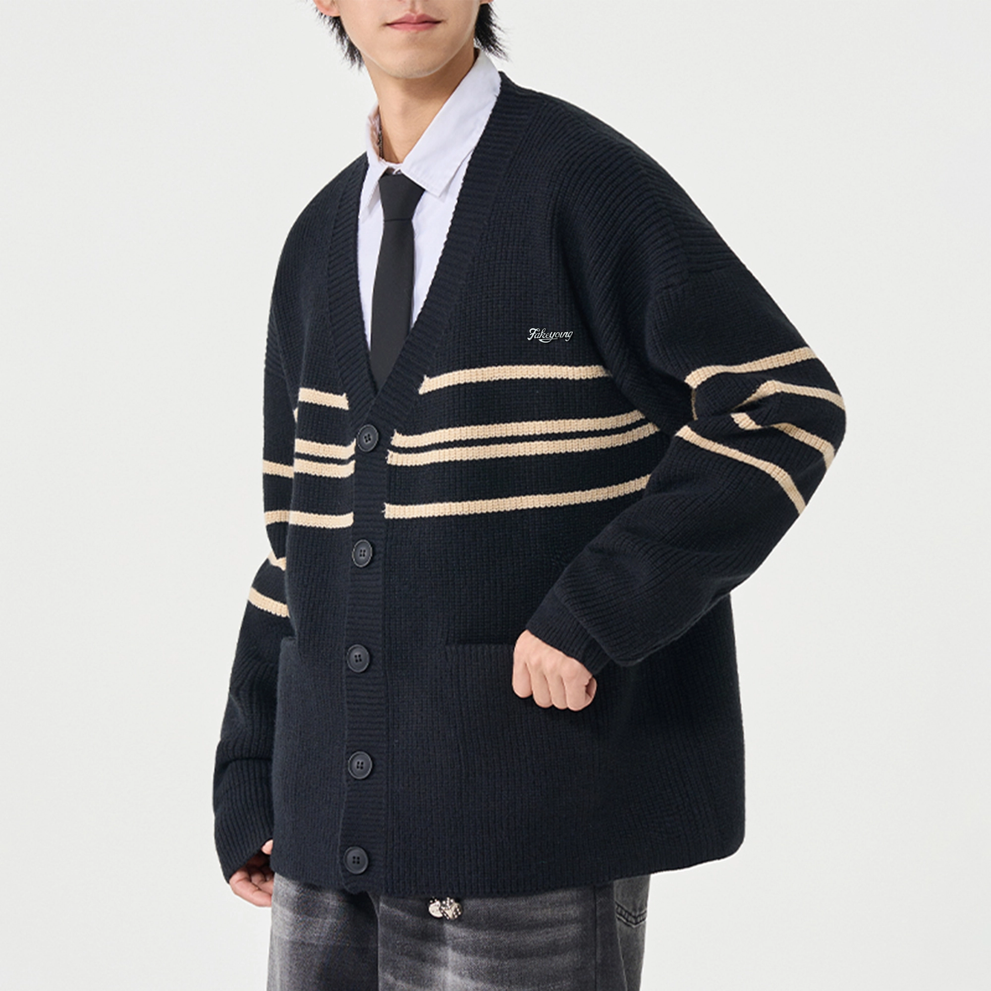 Fakeyoung Vlogo