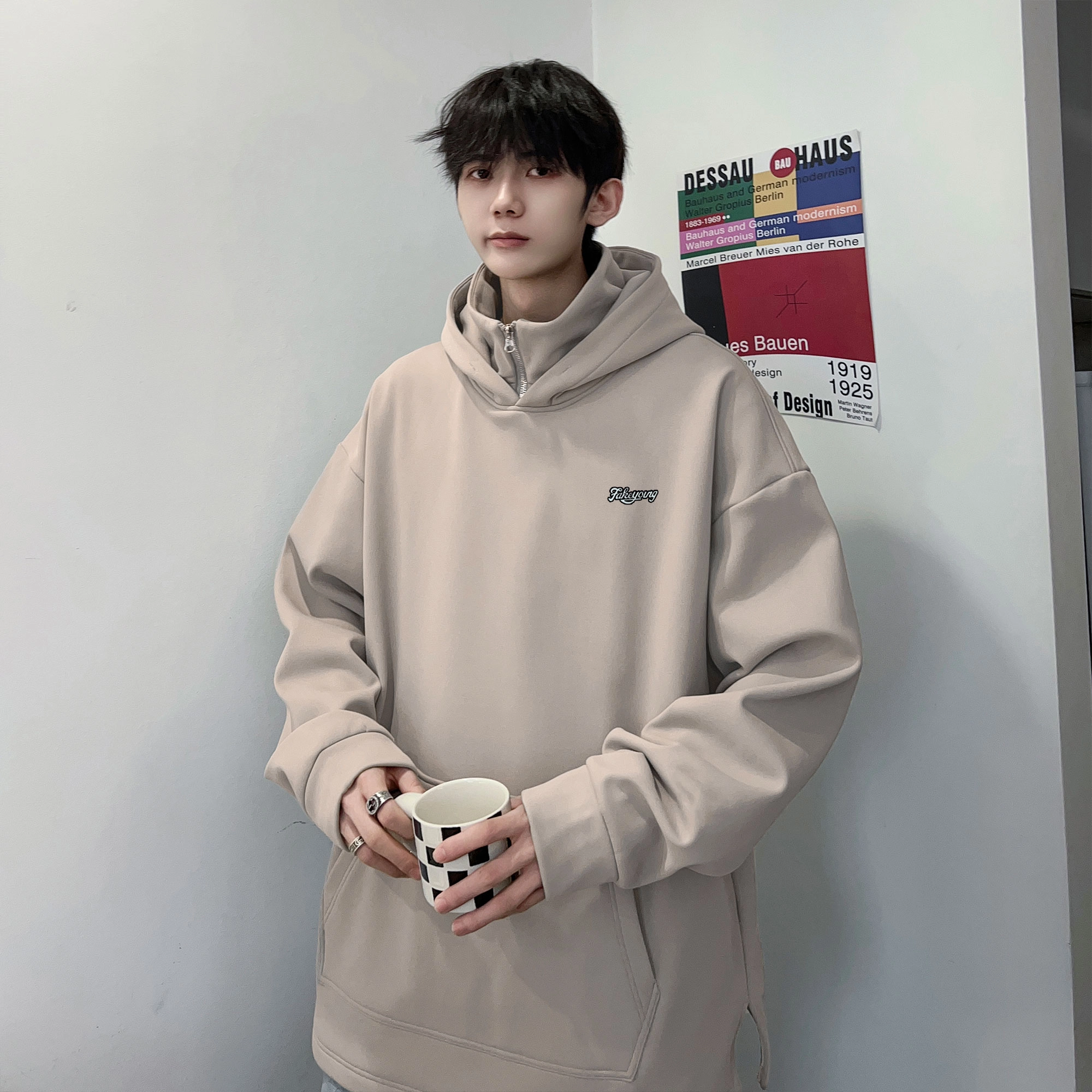 Fakeyoung 420oversizelogo