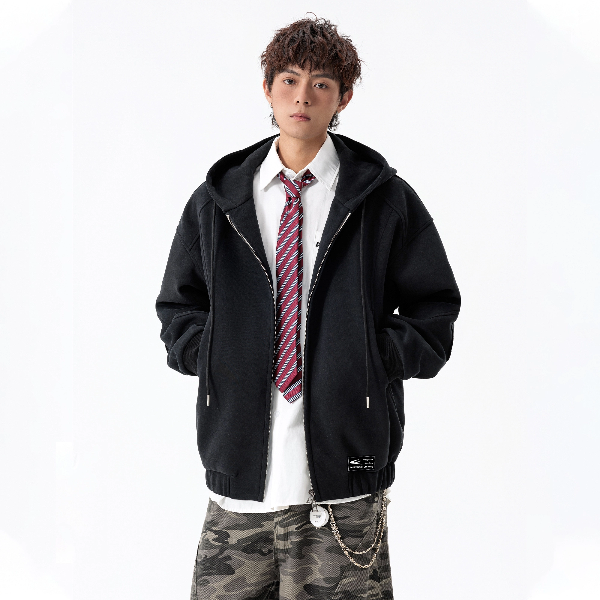 Fakeyoung cleanfitLOGO