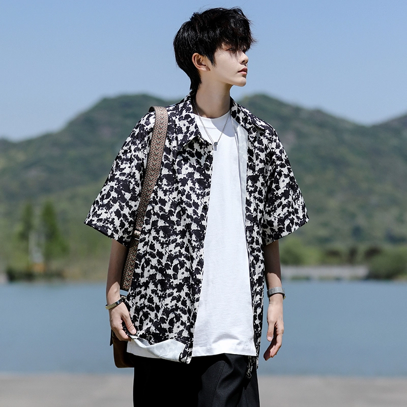Fakeyoung