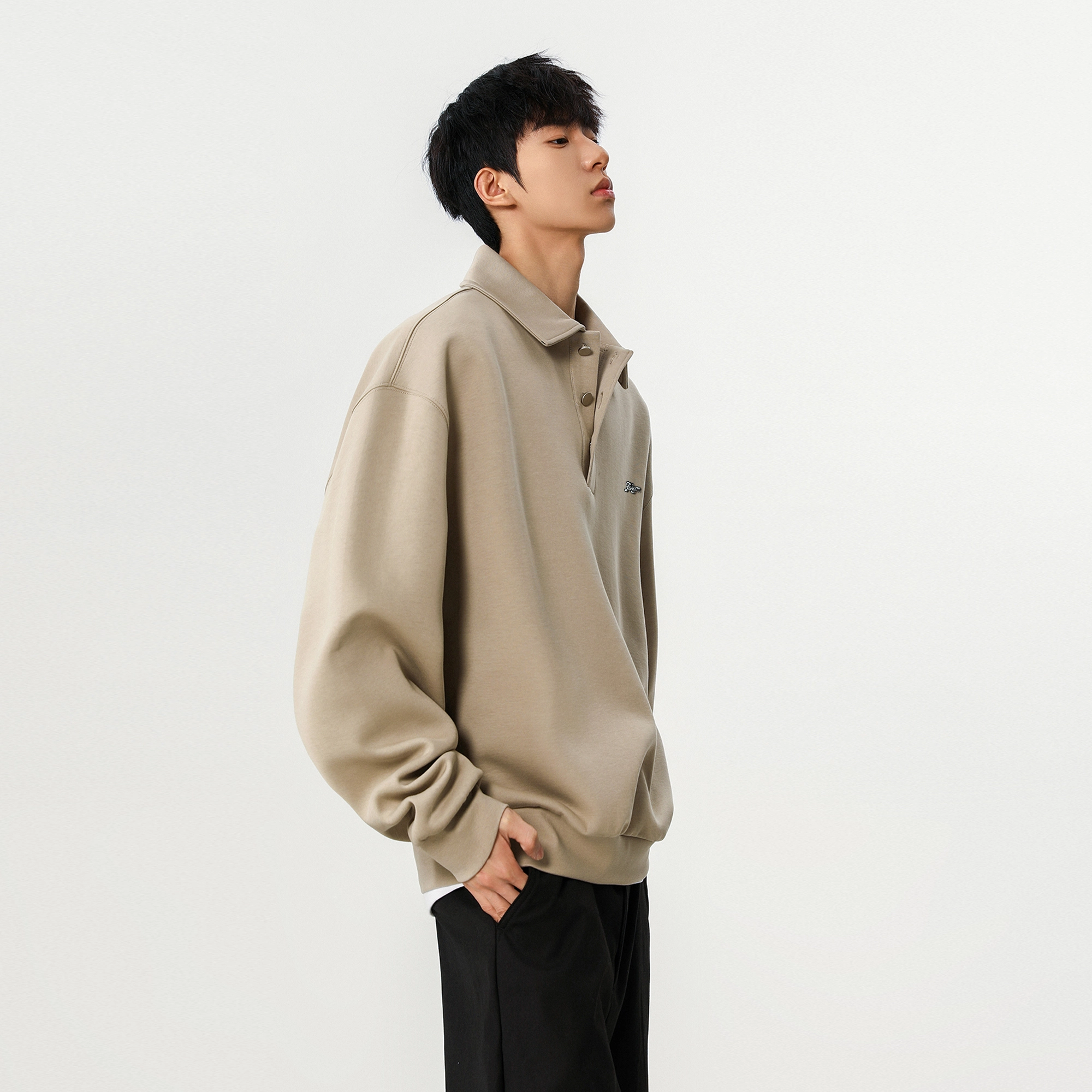 Fakeyoung polologo