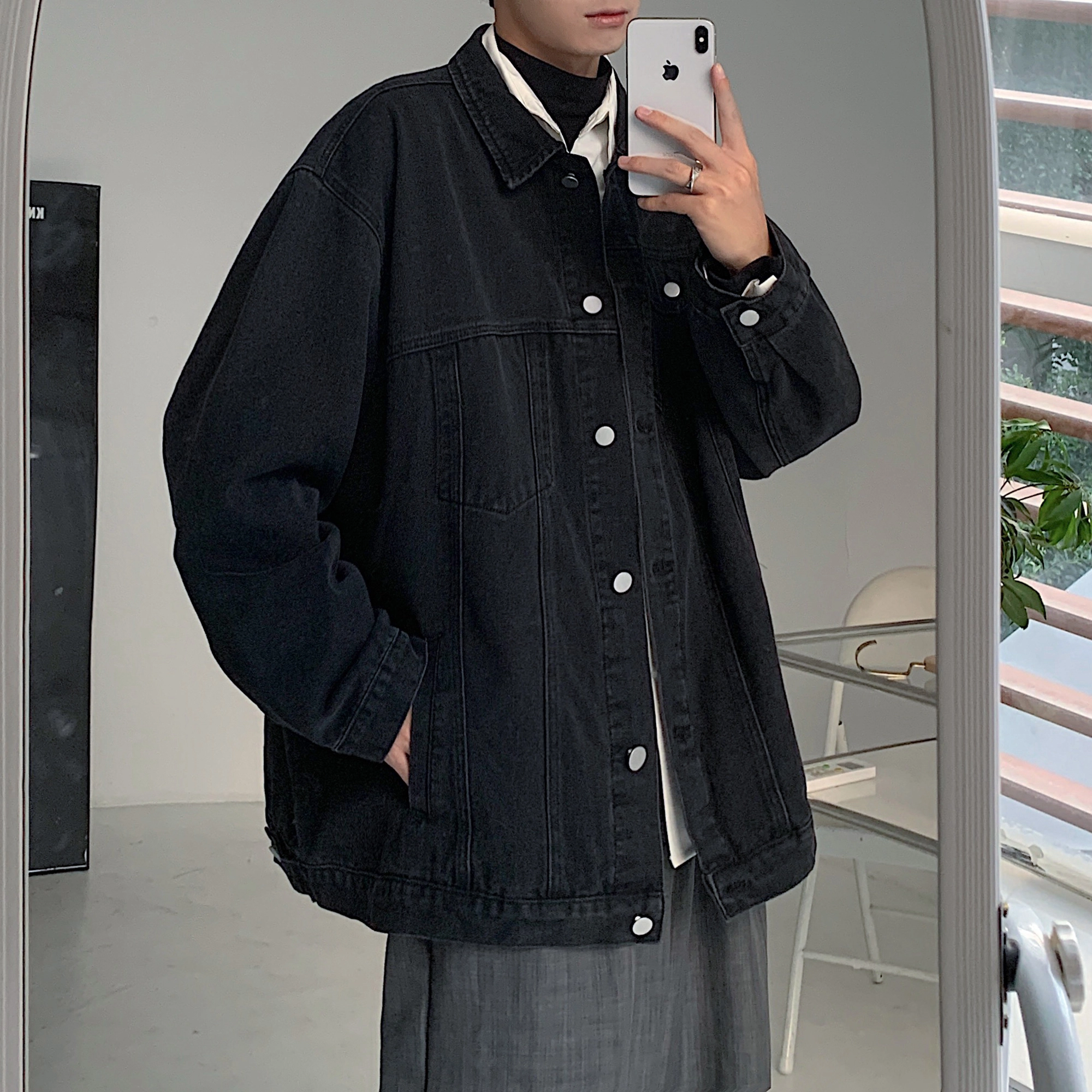 Fakeyoung