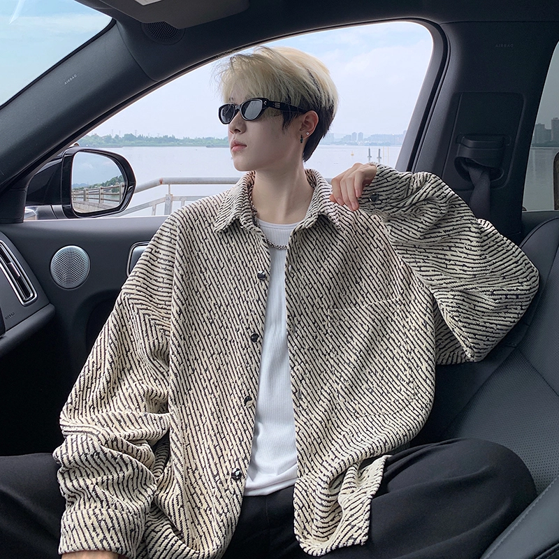 Fakeyoung