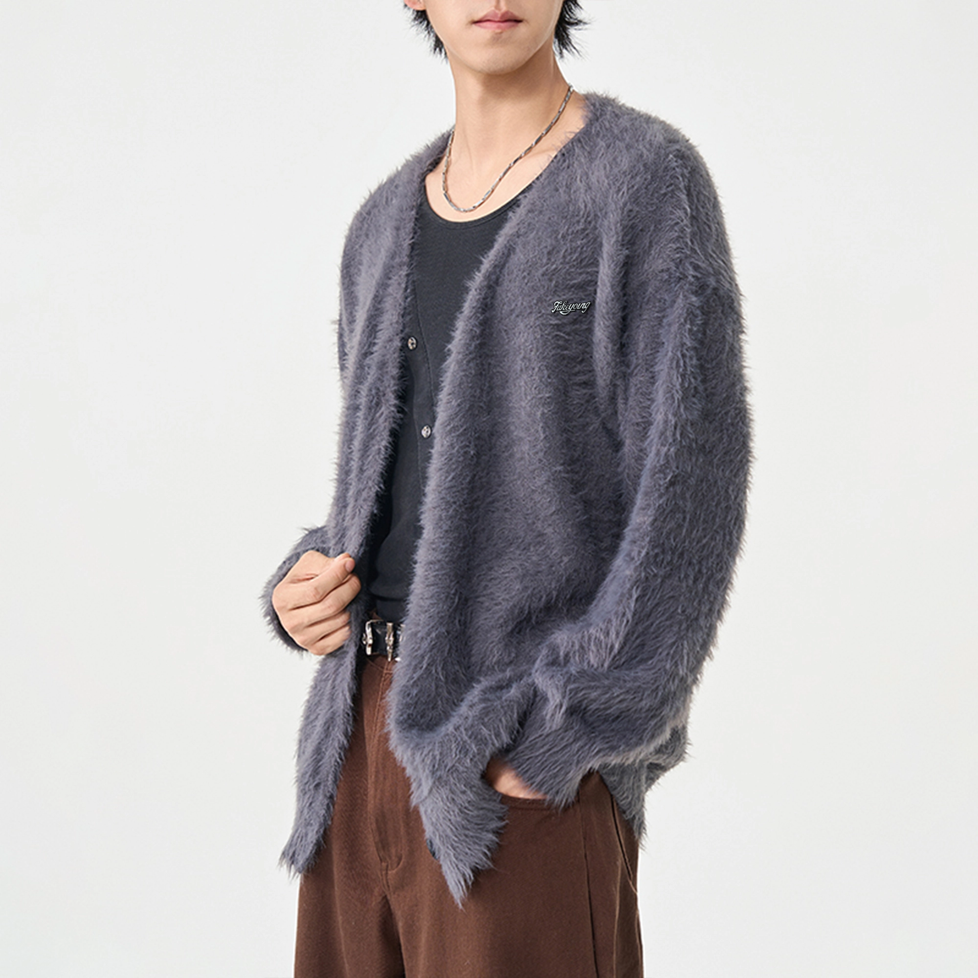 Fakeyoung Vlogo
