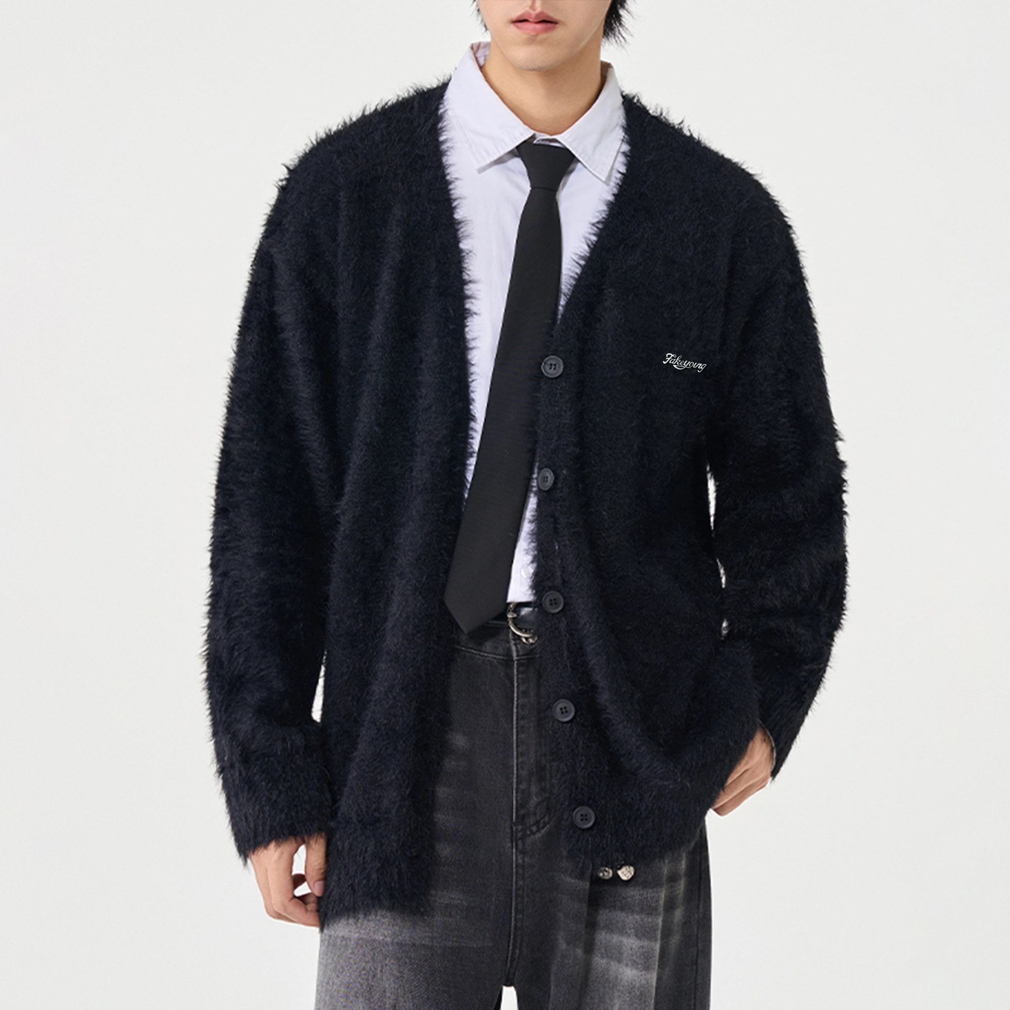 Fakeyoung Vlogo