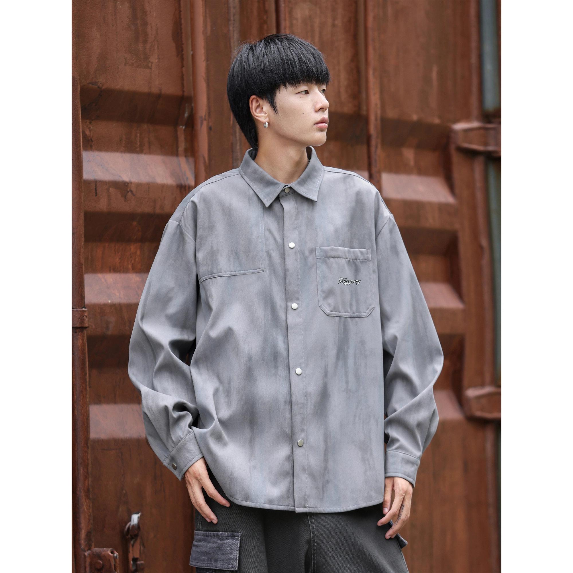 Fakeyoung logocleanfit