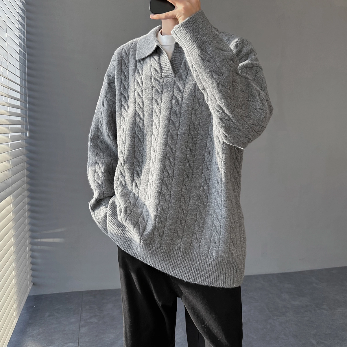 Fakeyoung chiclogo