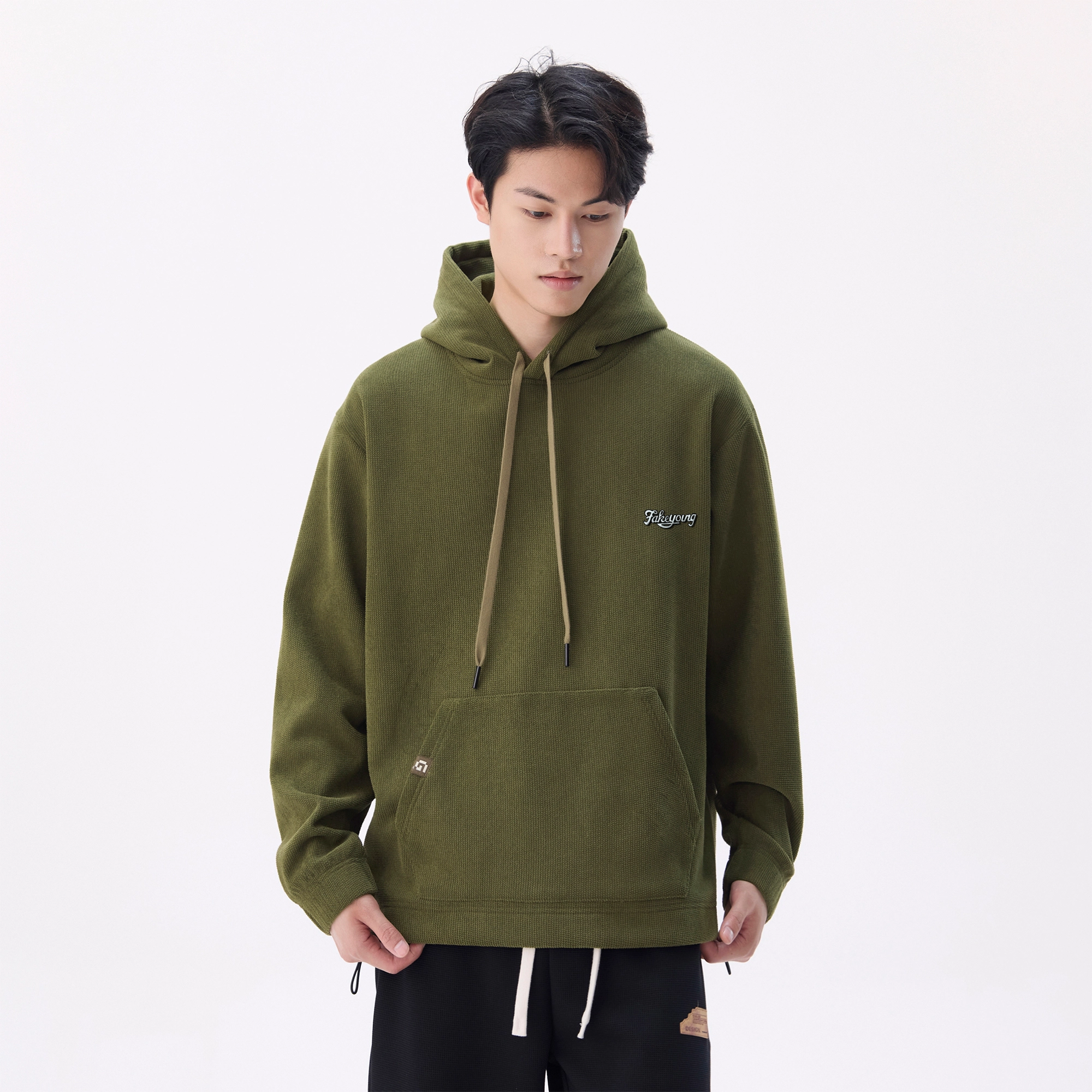 Fakeyoung logo