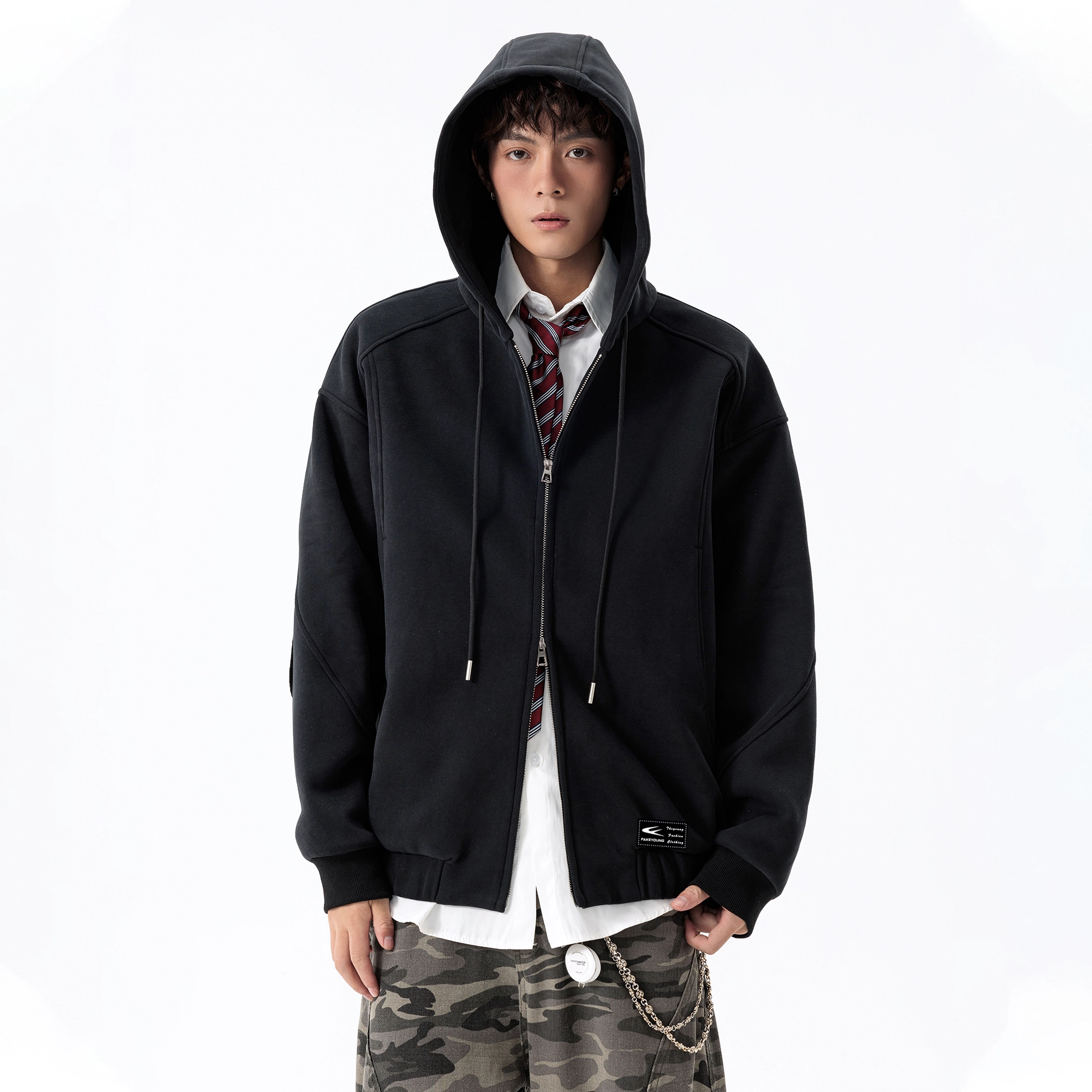 Fakeyoung cleanfitLOGO