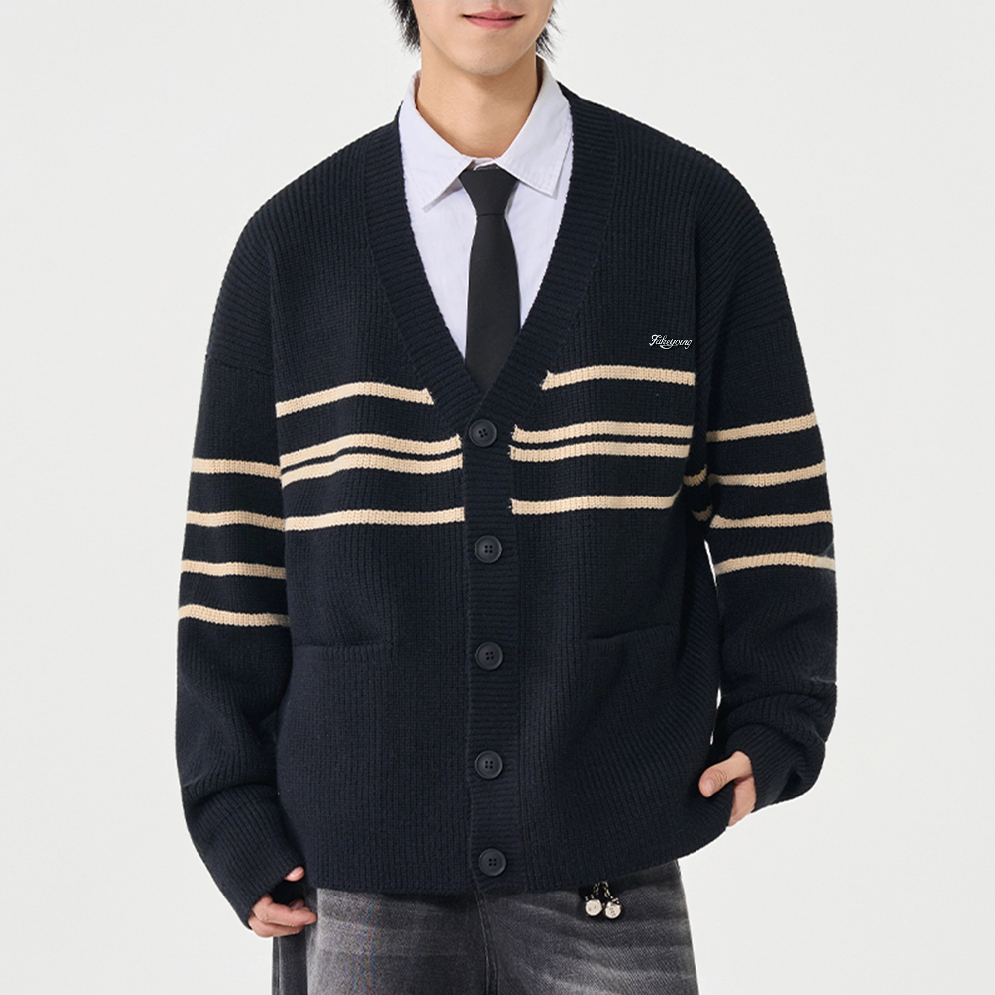 Fakeyoung Vlogo