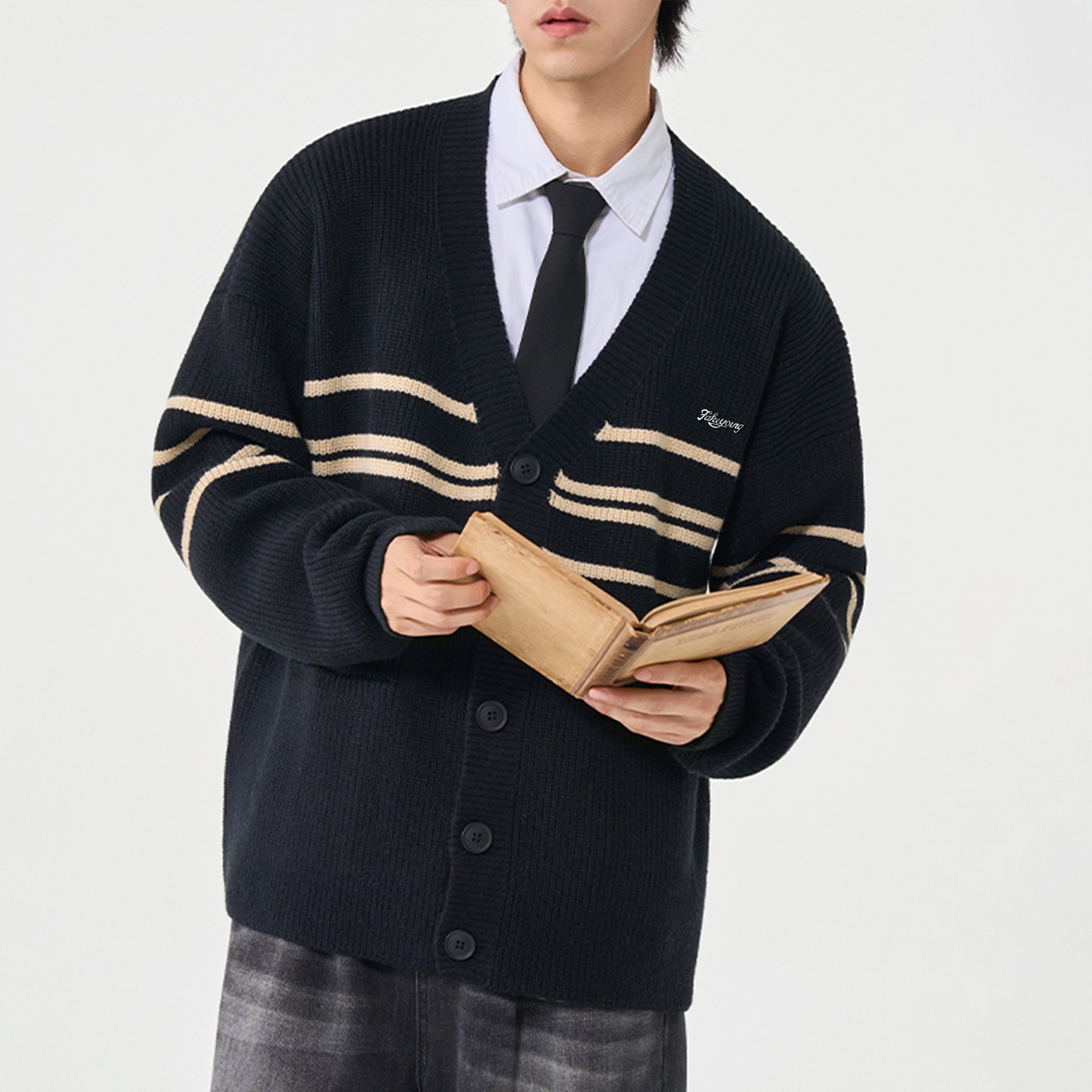 Fakeyoung Vlogo
