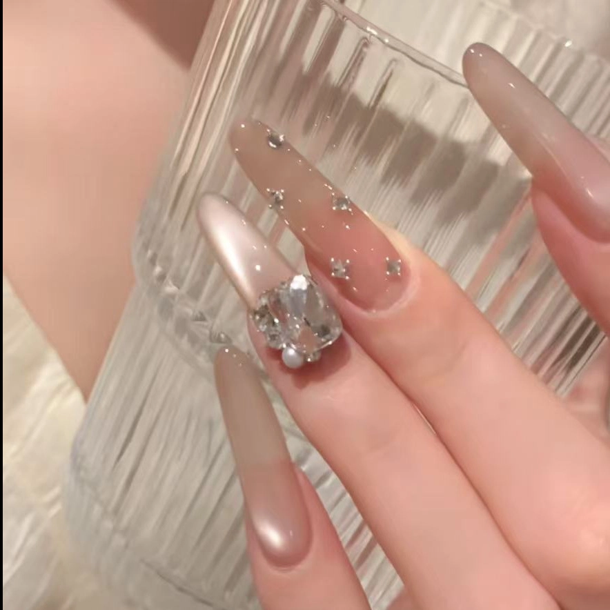 奥兰诺 玻璃珠猫眼穿戴甲美甲裸色长款大钻富贵奶茶猫眼清冷高级显白  杏仁浅色裸色