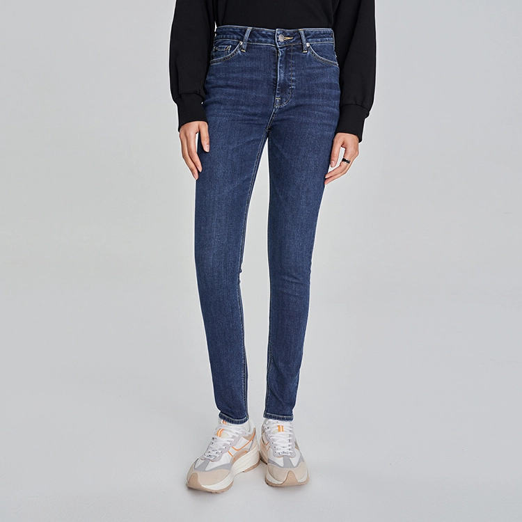 Lee FW23 419