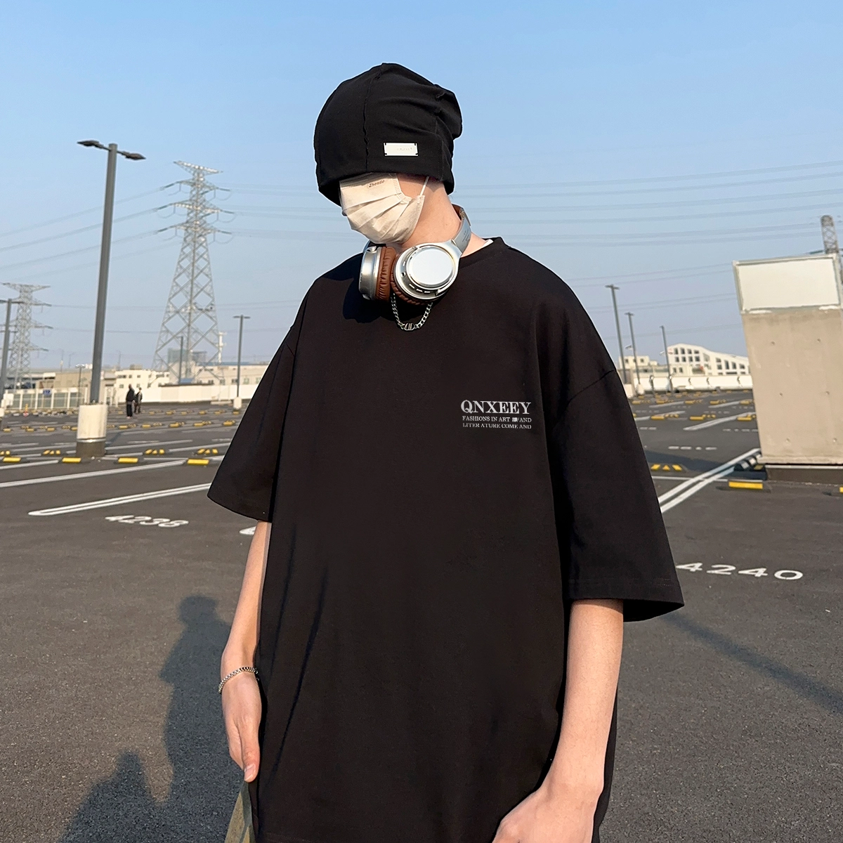 Qnxeey T