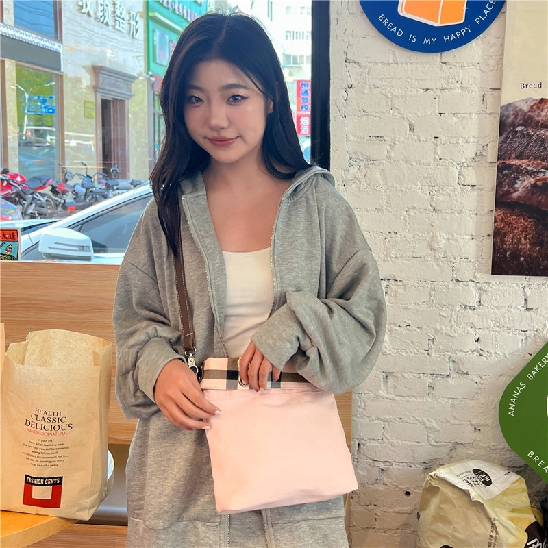 WORM'S HOME PU Tote