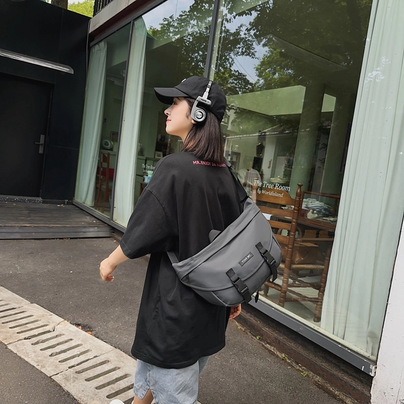 醇龙防泼水外出斜挎包男女初中高中学生单肩书包大容量轻便简约包 皮膜