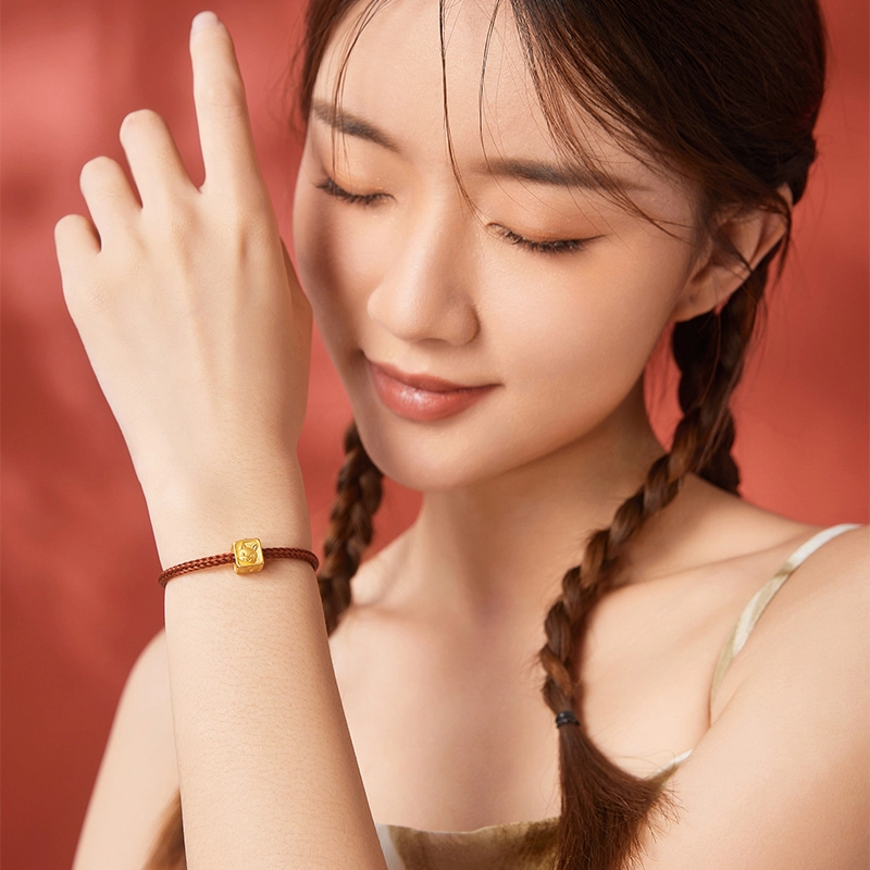 周六福 转运珠兔子手绳 三合生肖红绳本命年 足金 按克计价 黄金手链 男女同款情侣款