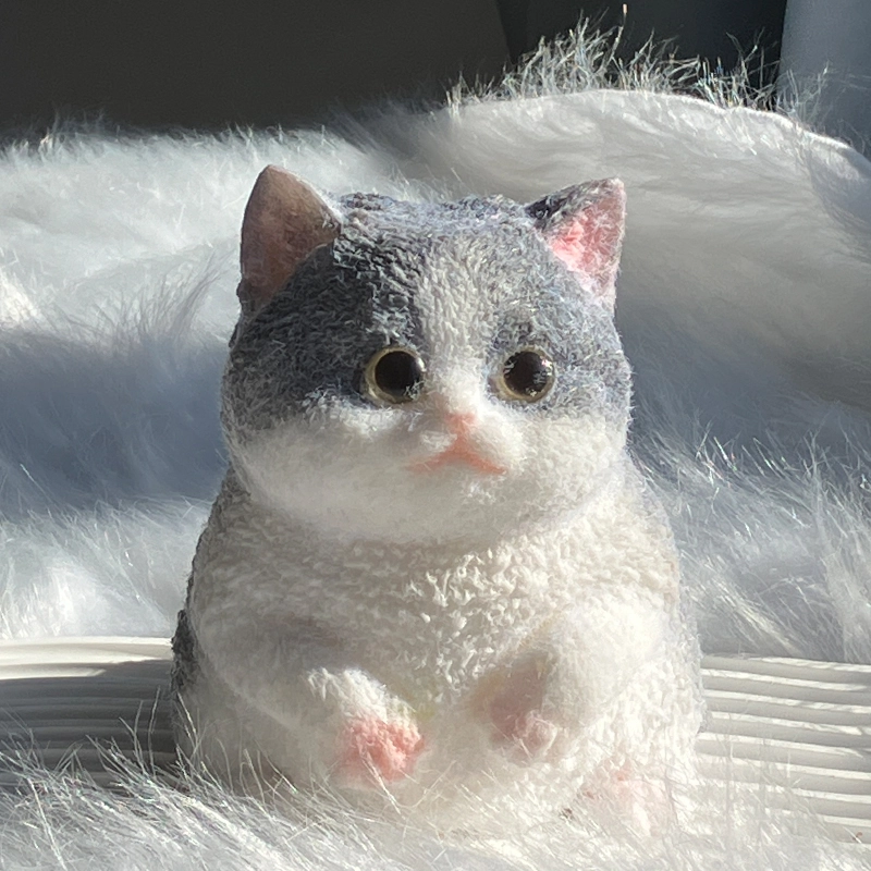 悦悦熊 猫咪捏捏乐 蓝白英短胖呼呼小猫咪 招财猫 软糯解压发泄 陪伴玩具公仔 模型