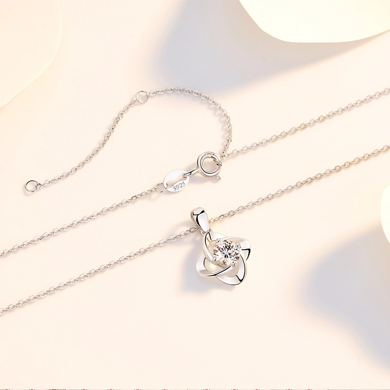 HOLLY RYAN 18k