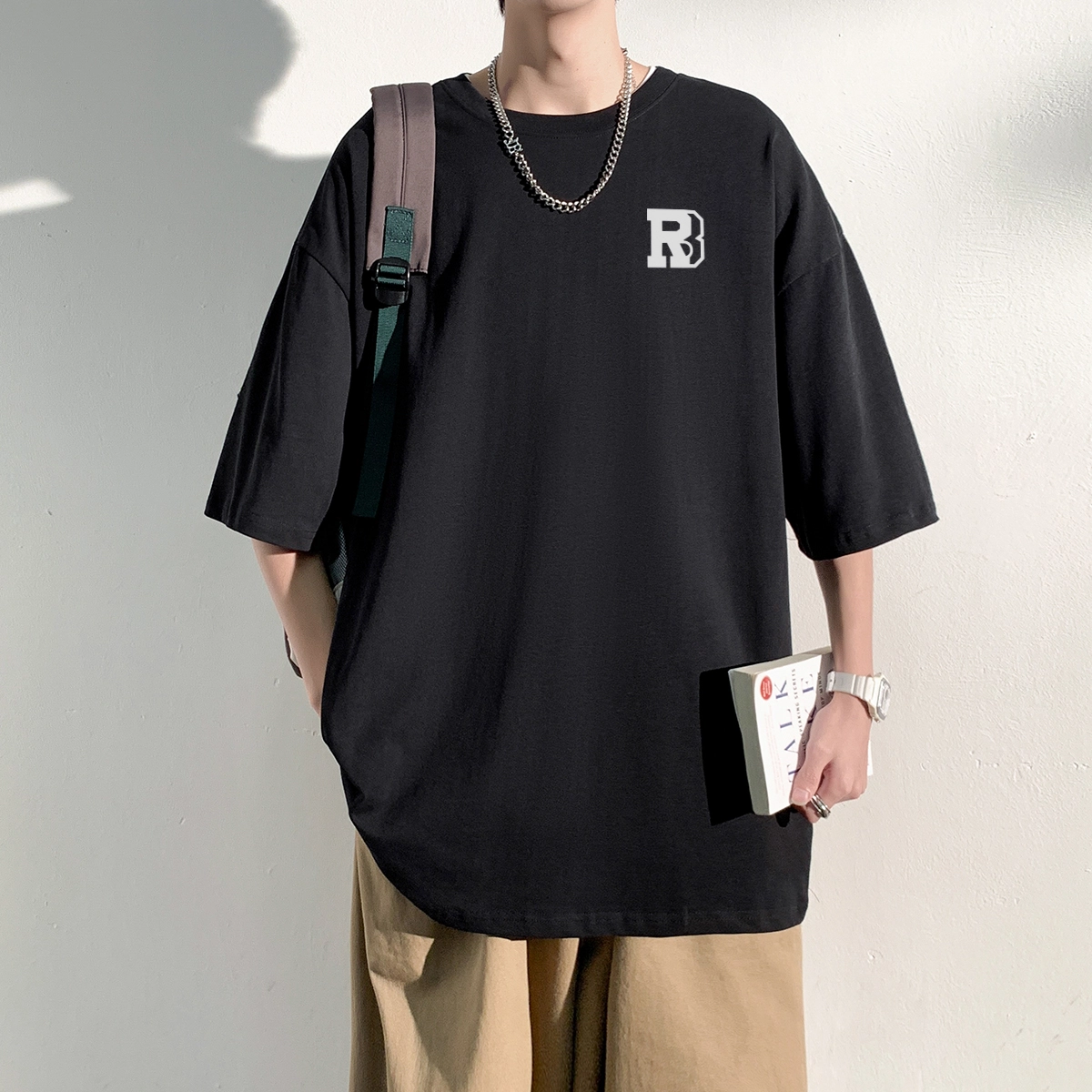 Logo T
