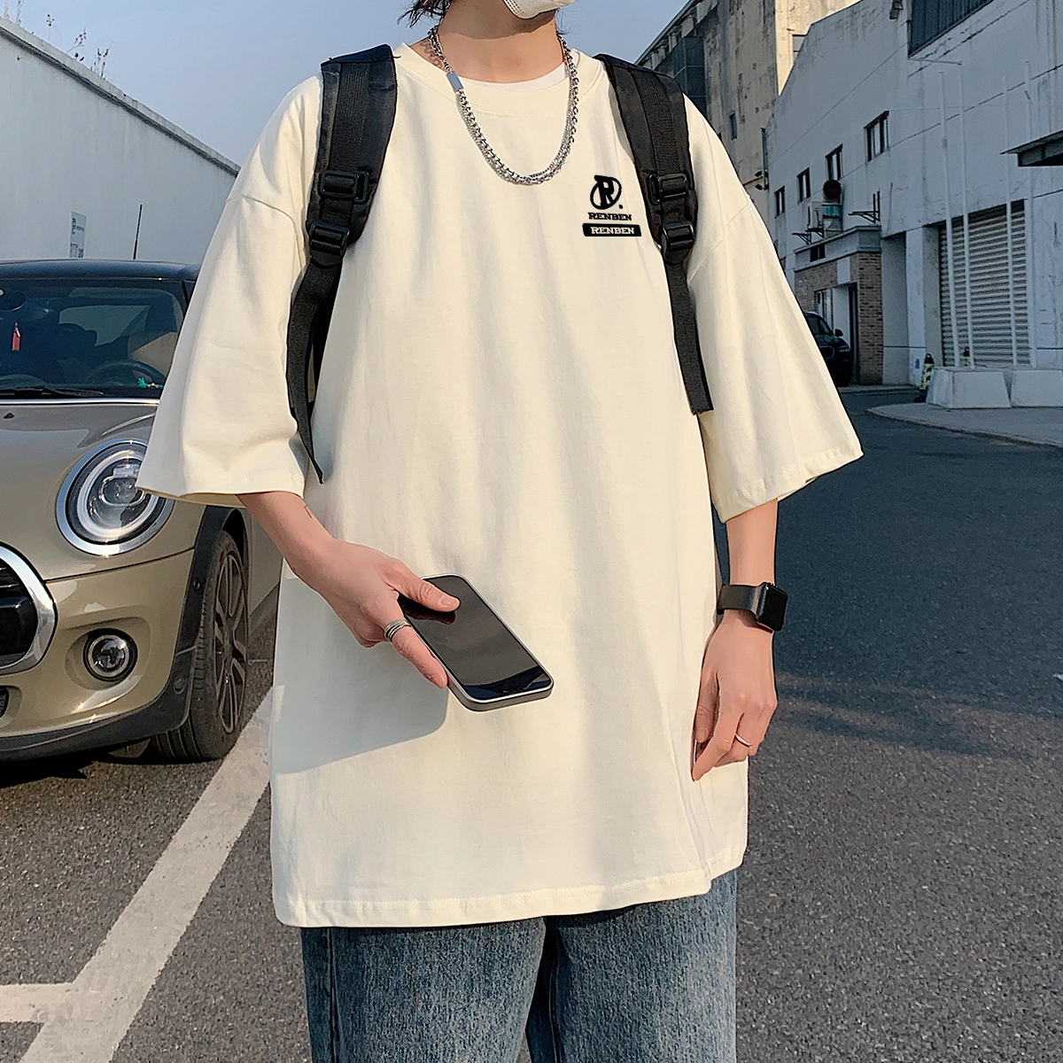 Logo T