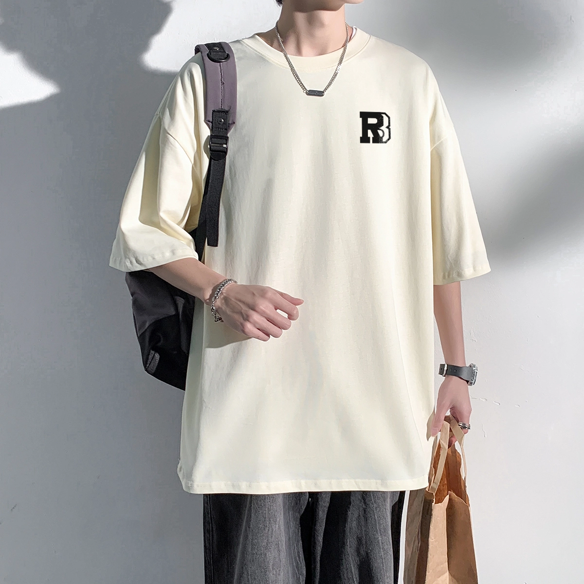 Logo T