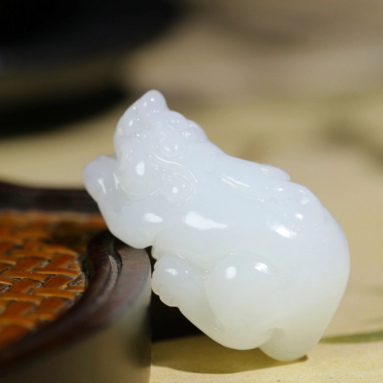 玉韵瑶 国潮 招财貔貅#好运 羊脂白 精工巧雕 小众轻奢新中式国潮古风 和田玉吊坠 白玉 男女同款情侣款