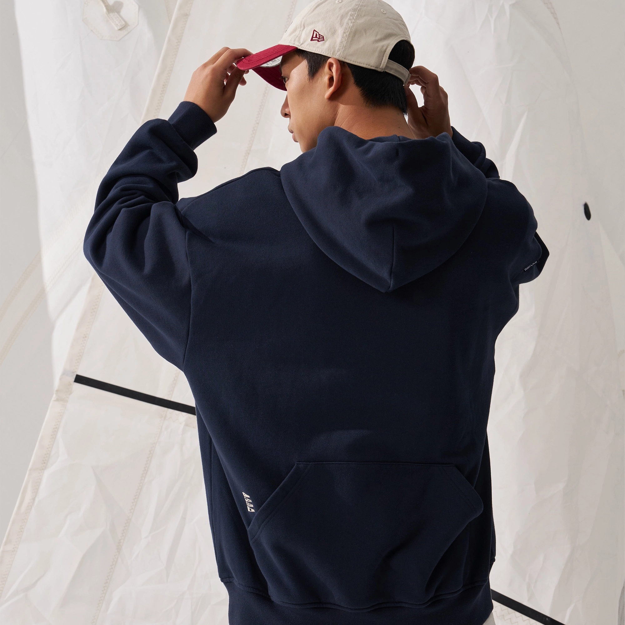 nautica white sail LOGO