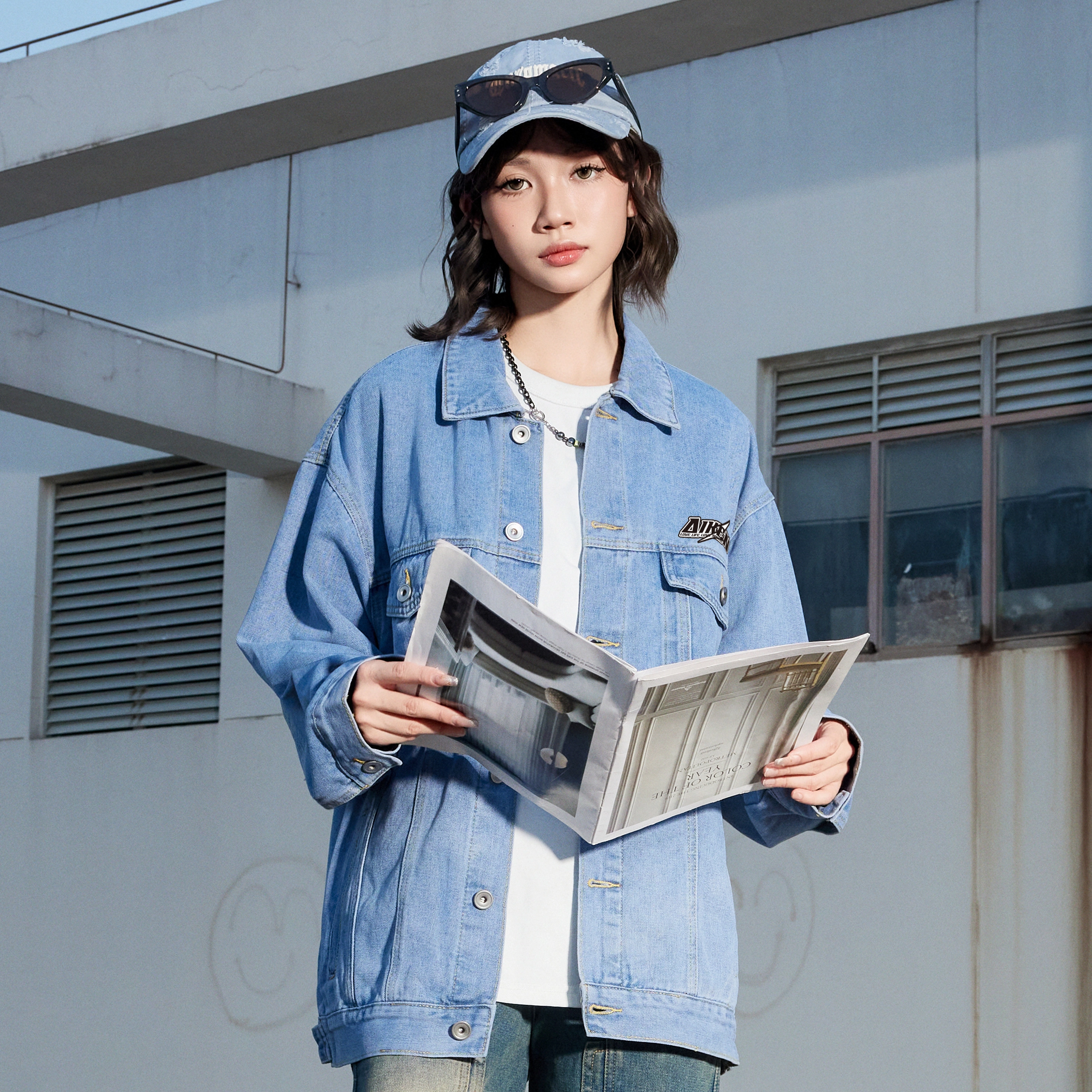 爱肯 美式高街品牌字母标纯色基础款水洗做旧宽松休闲百搭翻领单排扣大口袋长袖牛仔外套 通用