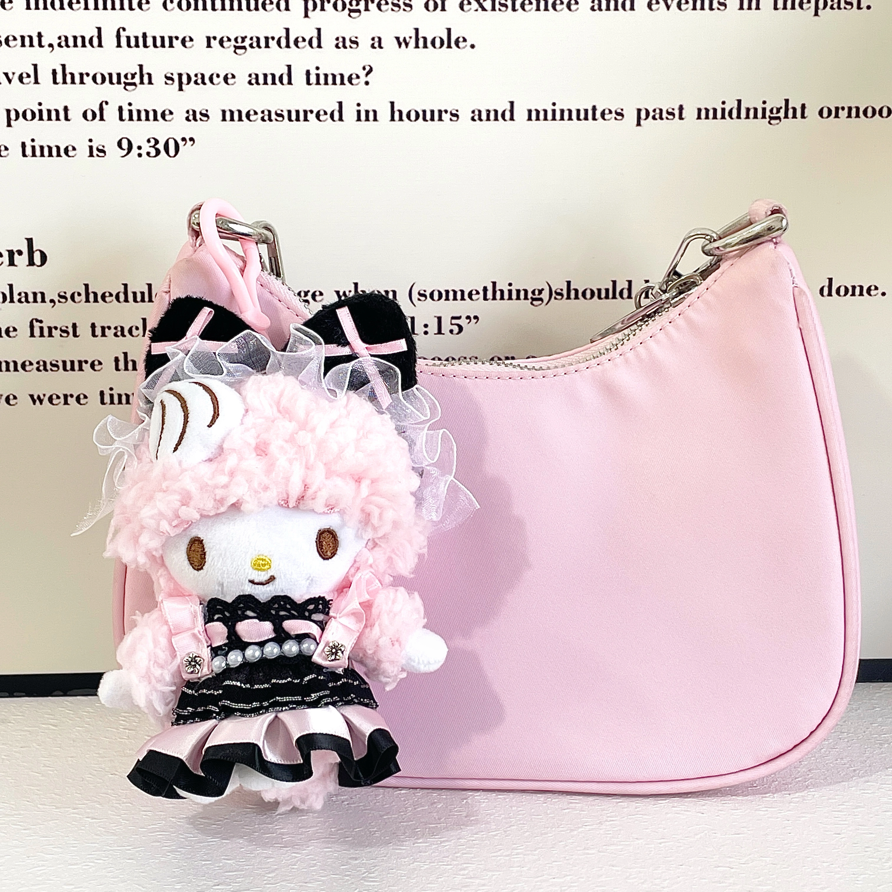 E-STRONG x Sanrio piano 13cm