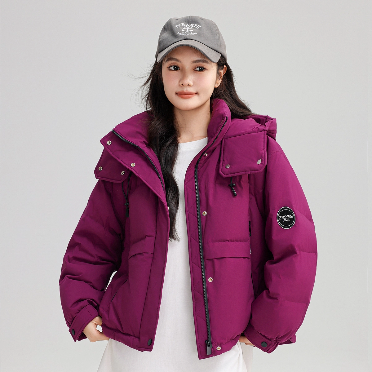 鸭鸭 冬季 时尚百搭小个子短款连帽面包复古潮流加厚羽绒服 女款