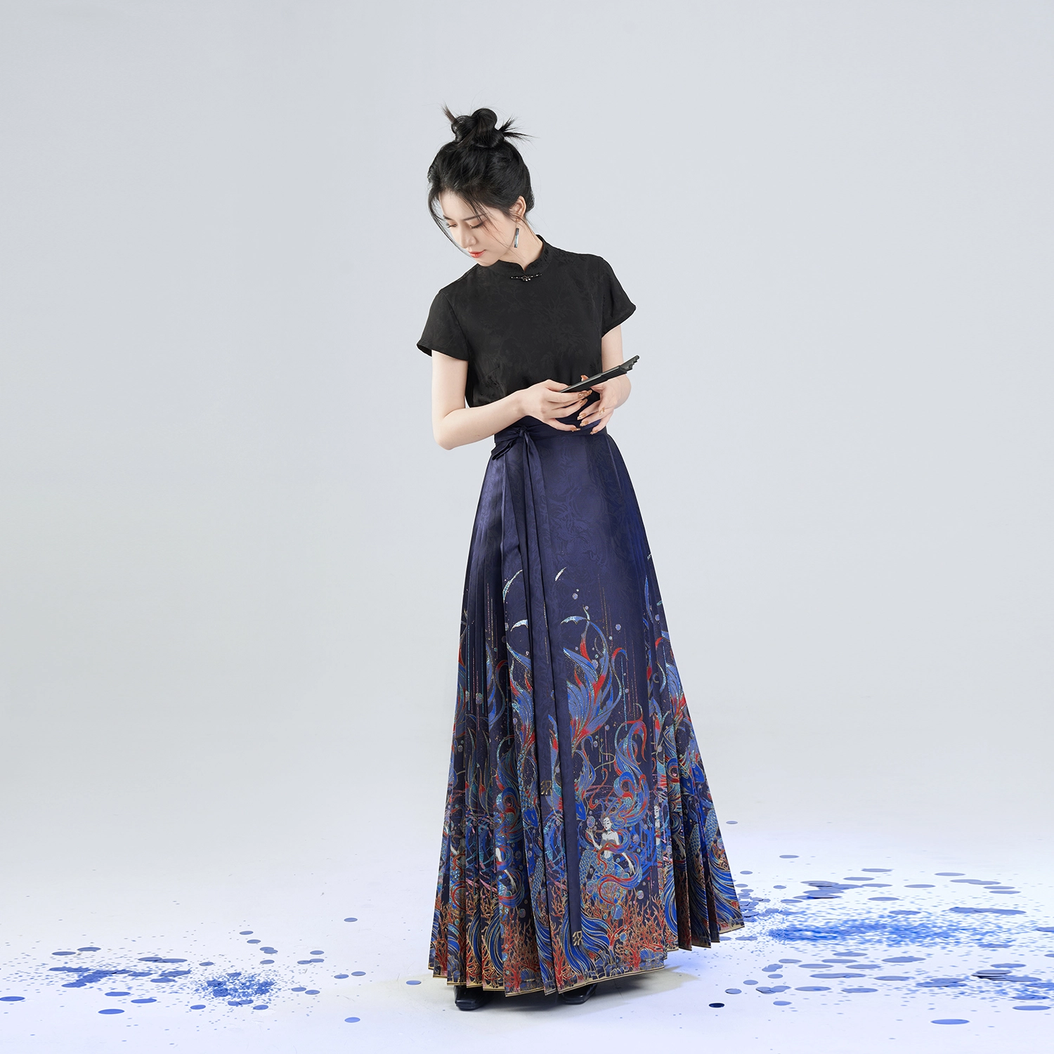 与鲛和颂织造司原创明制马面裙汉服配轻奢高级感暗纹提花短袖上衣