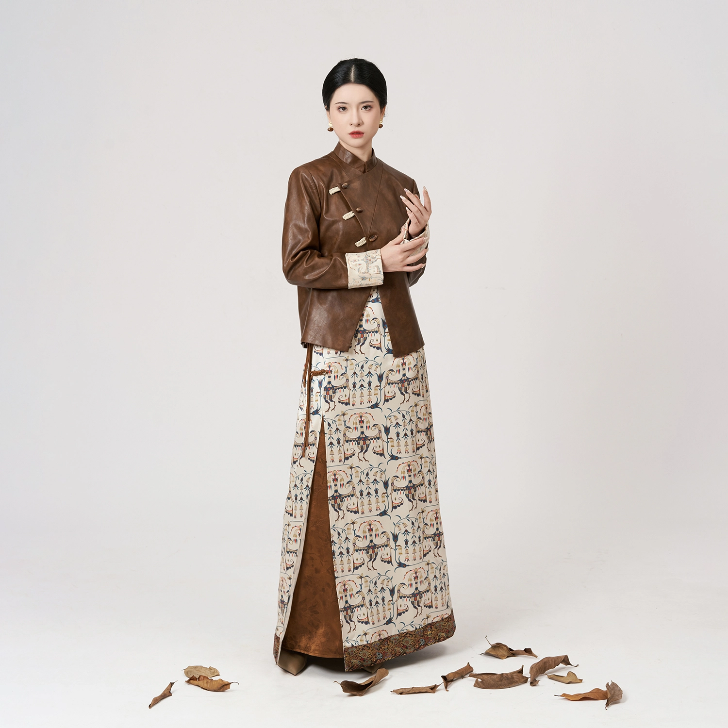 织造司 新中式正肩仿皮外套汉服 女款