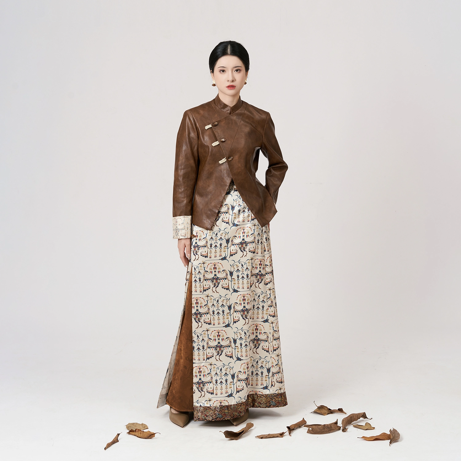 织造司 新中式正肩仿皮外套汉服 女款