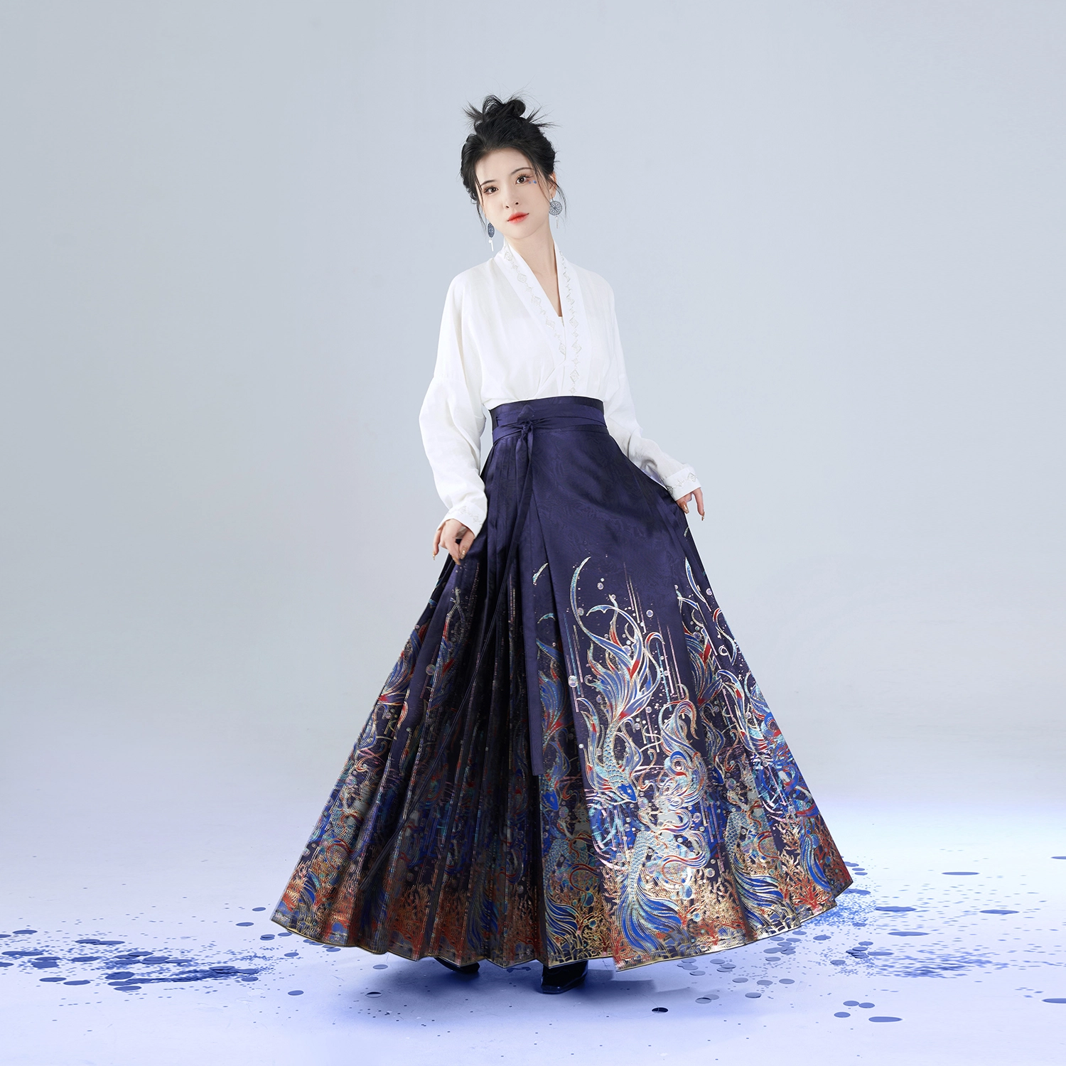 与鲛和颂织造司原创明制马面裙汉服配轻奢高级感暗纹提花短袖上衣