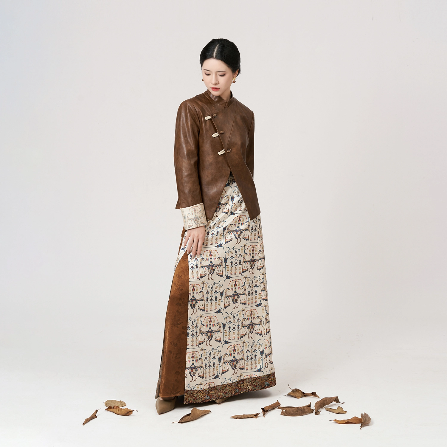 织造司 新中式正肩仿皮外套汉服 女款