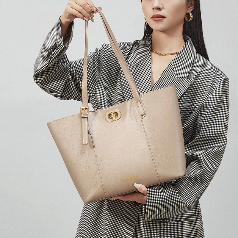 CNOLES Tote
