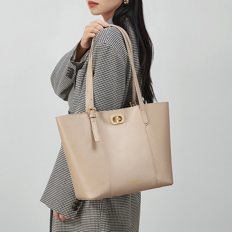 CNOLES Tote