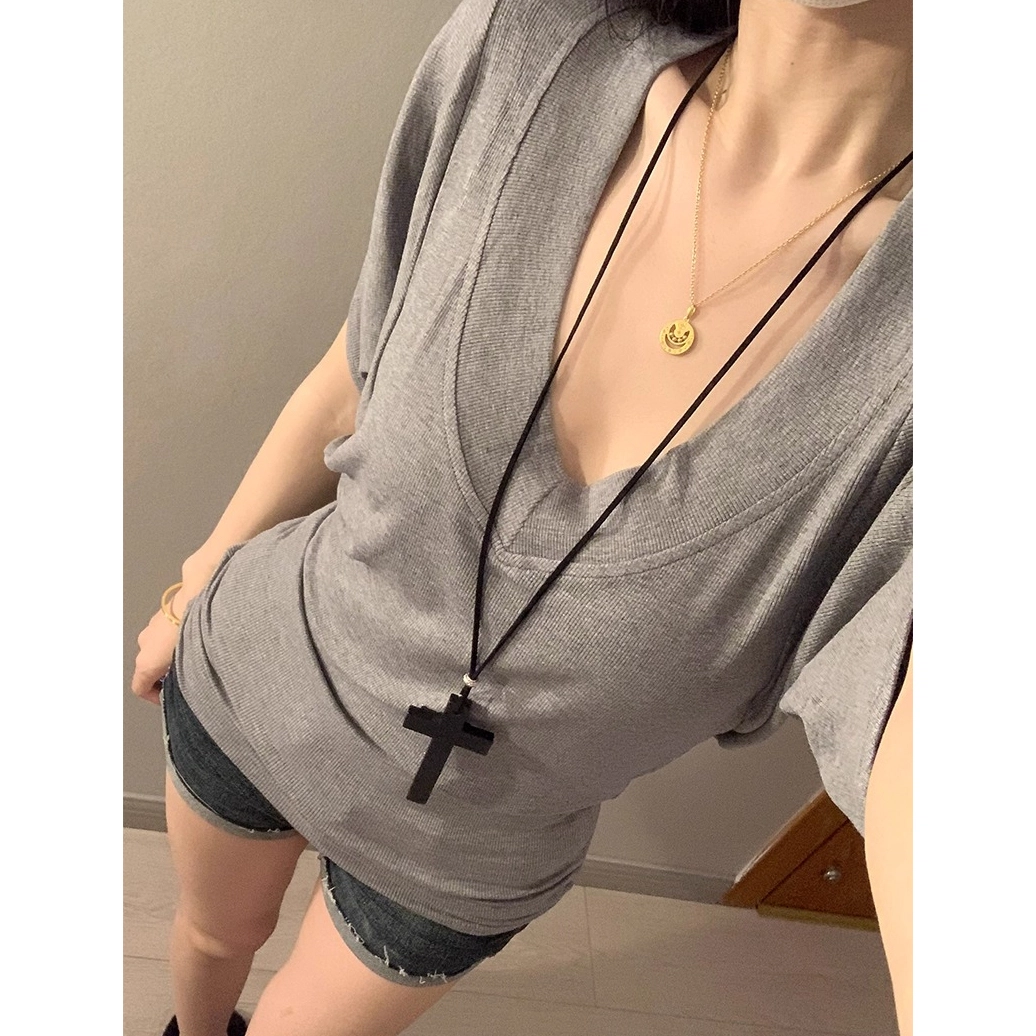 MUCCHIC V T