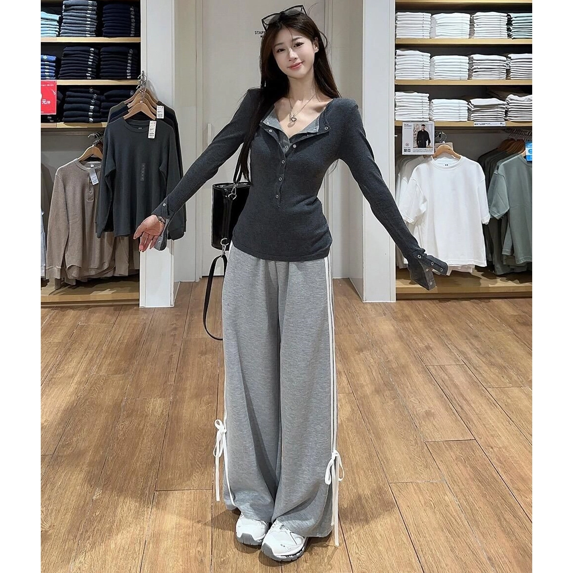 MUCCHIC 2025 T