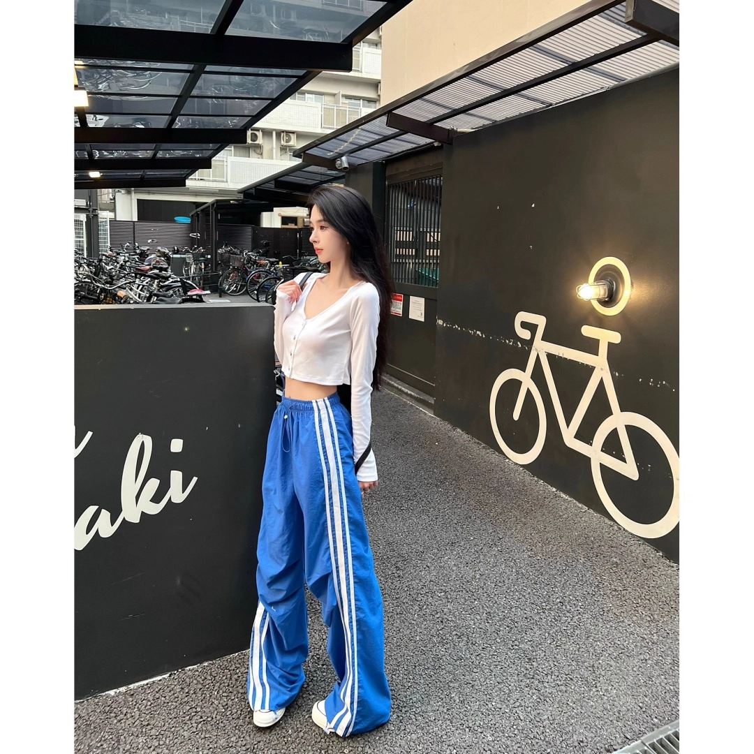 MUCCHIC insT T