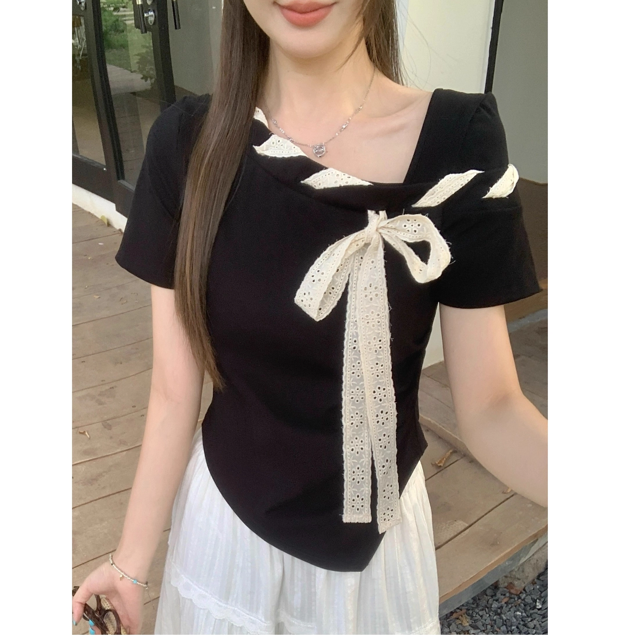 MUCCHIC T