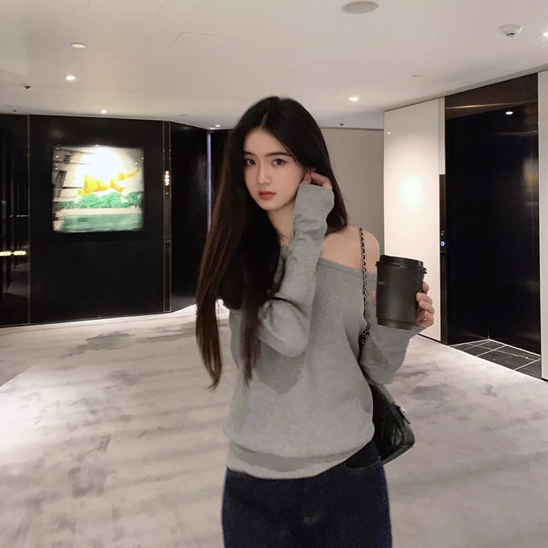 MUCCHIC 2025 T