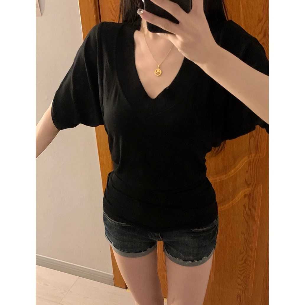 MUCCHIC V T