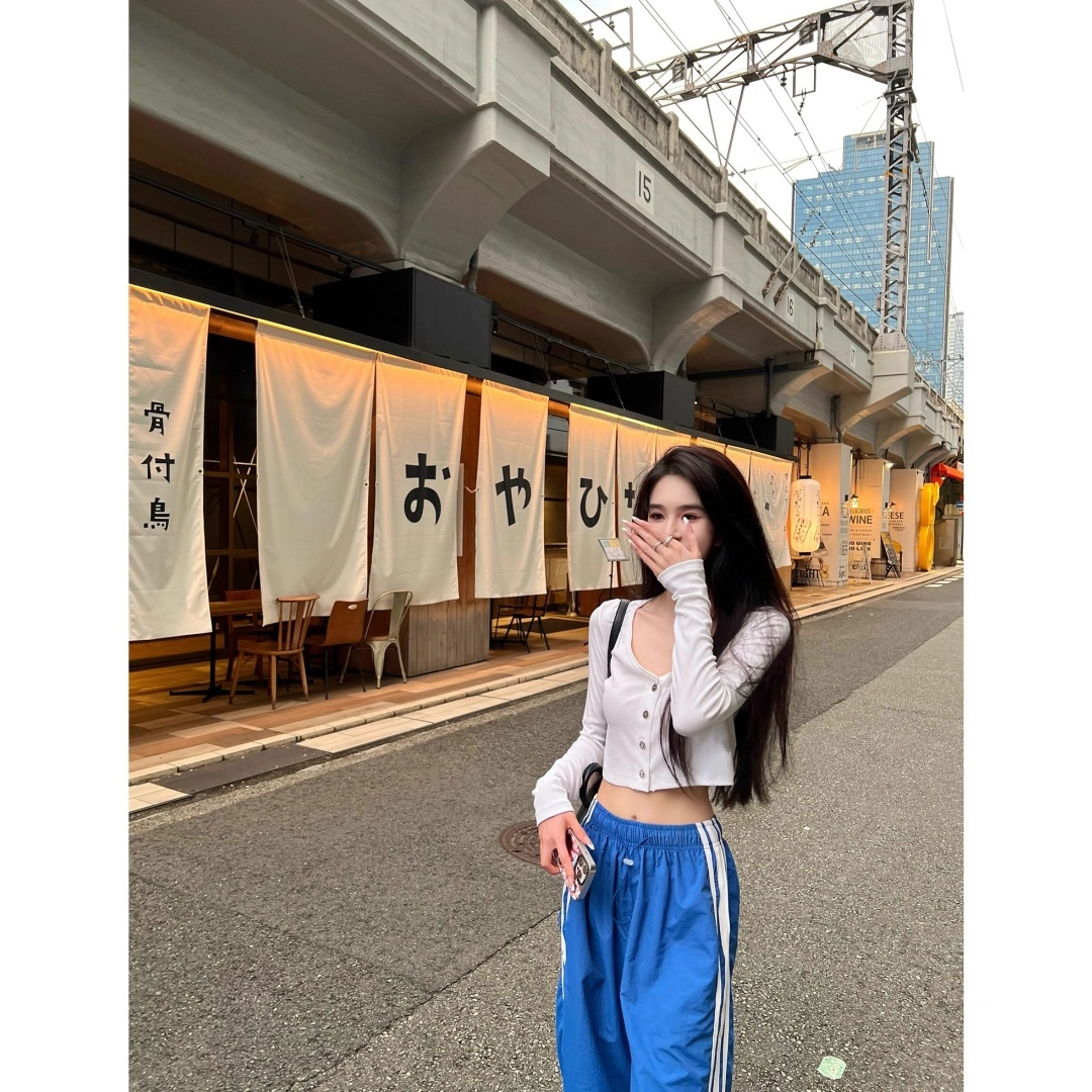 MUCCHIC insT T