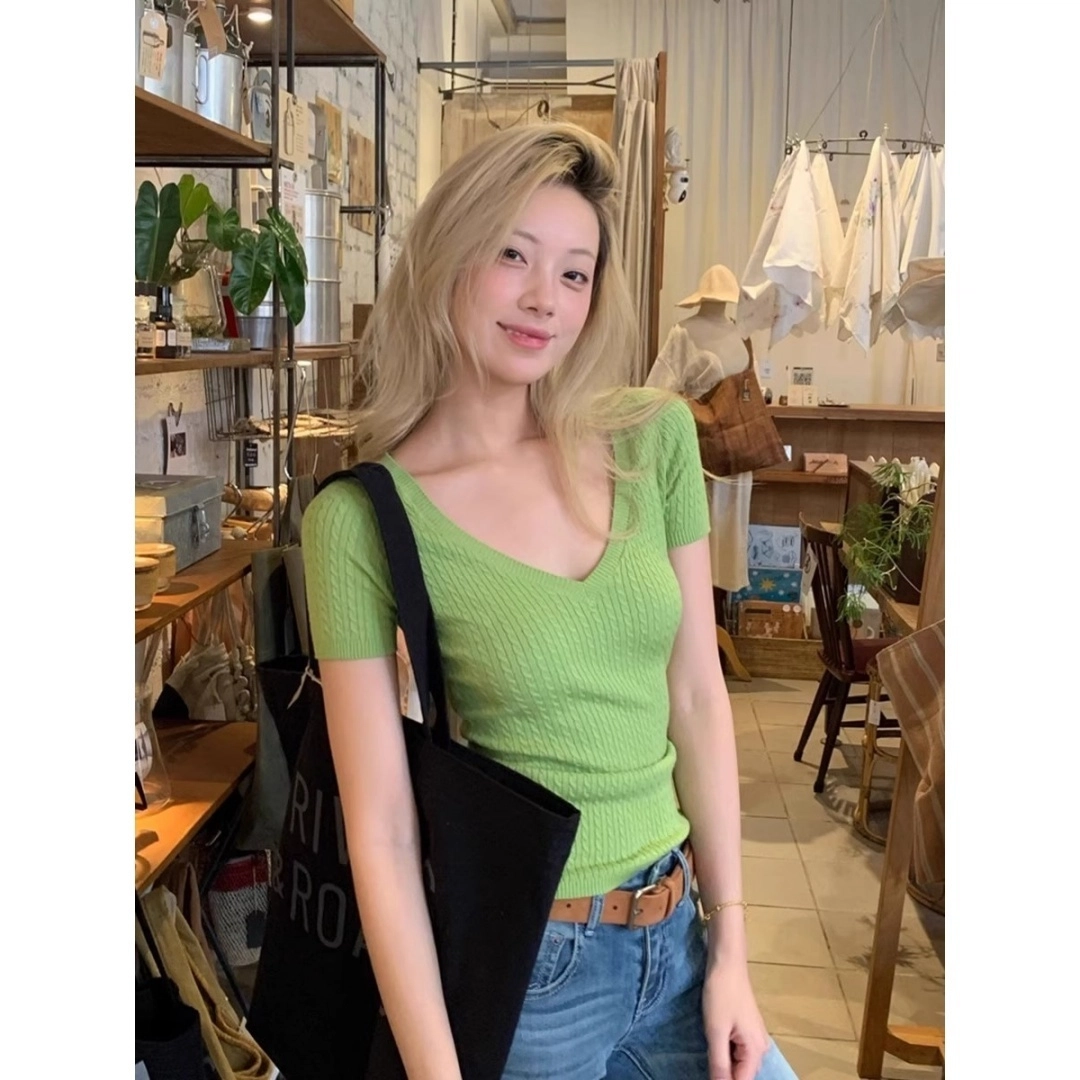 MUCCHIC V T